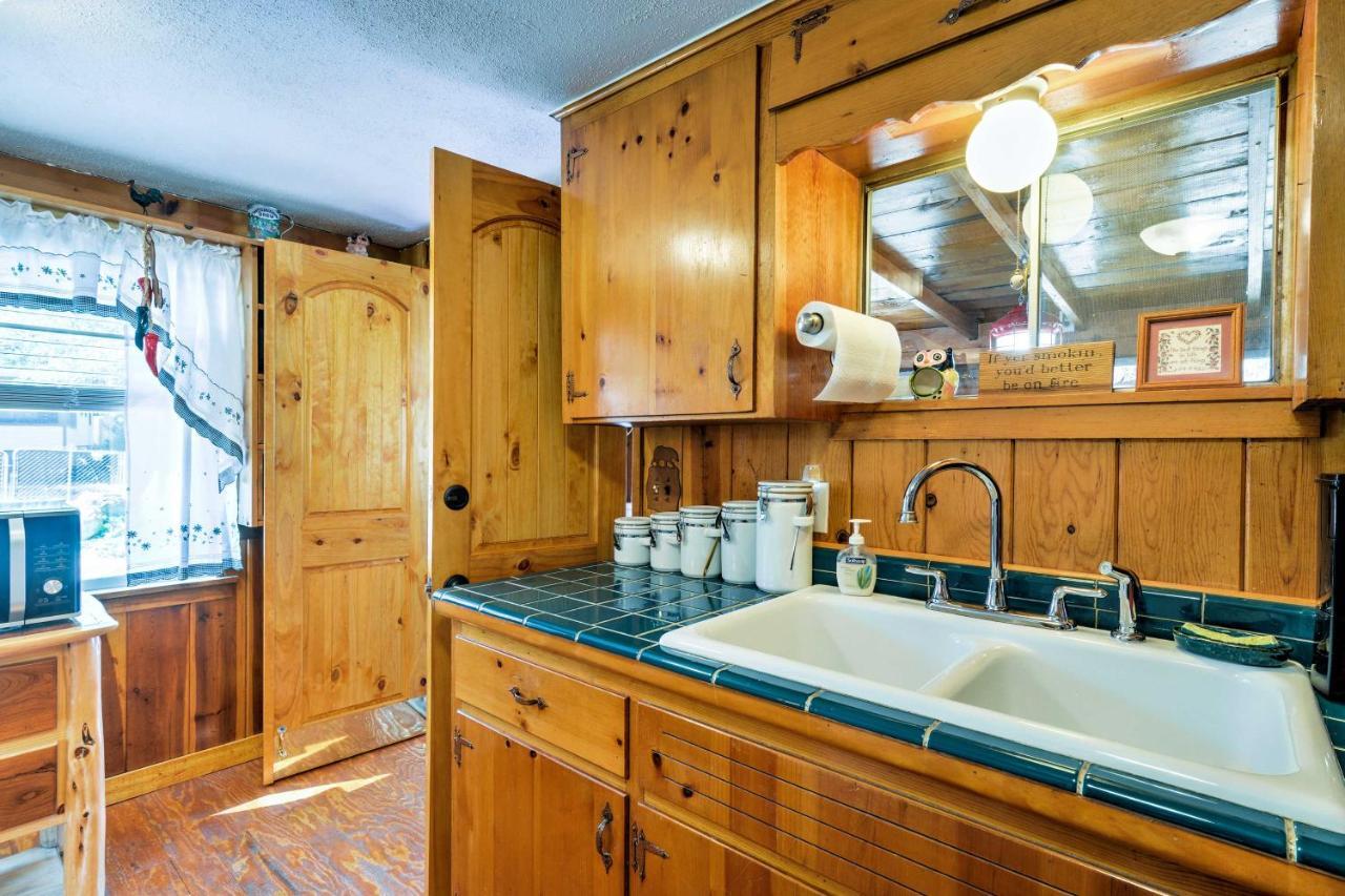 Cozy Cabin With Ac And Deck, 5 Mi To Downtown Prescott Vila Exterior foto